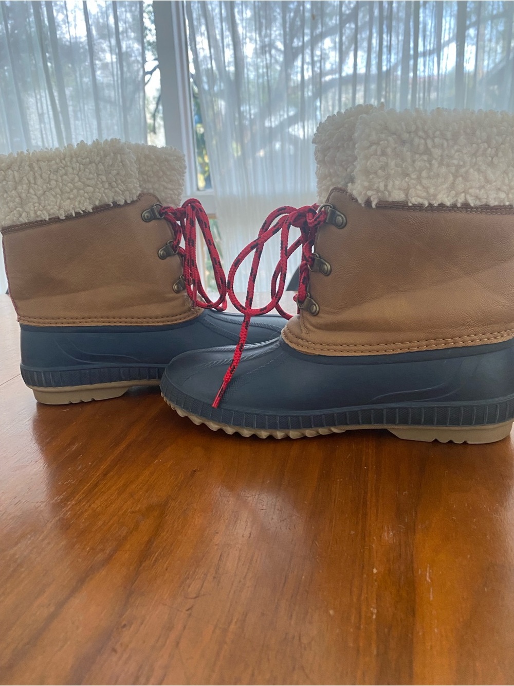 Gap Sherpa-Lined Women’s Duck Boots | Winter Snow Boots - Picture 5 of 14